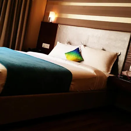 Hotel Park View A Family Hotel - Delhi Airport